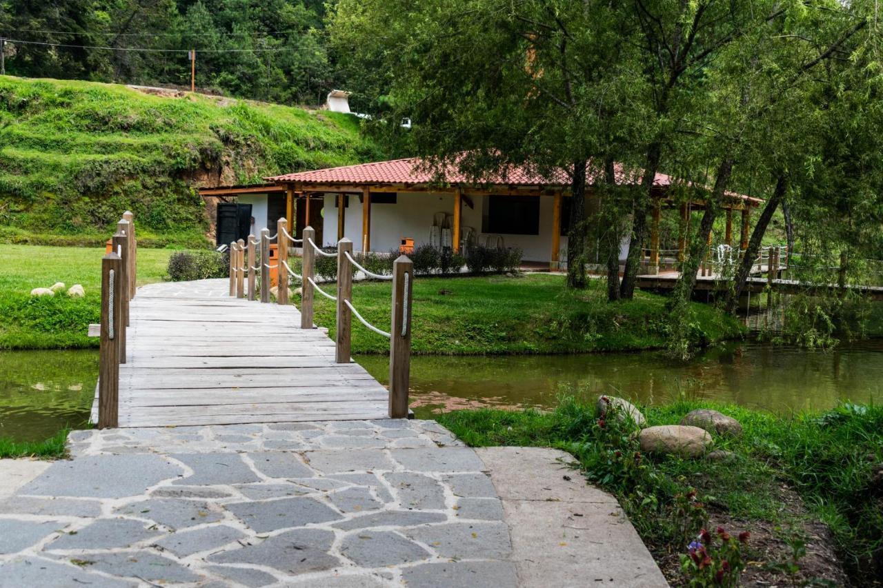 Casa Montana Hotel Chichicastenango Esterno foto